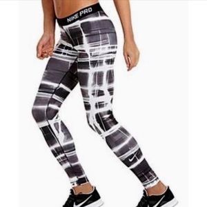 Nike Pro Thunderbolt Training Pants